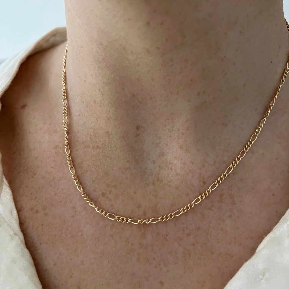 AVL Jewels Fig necklace